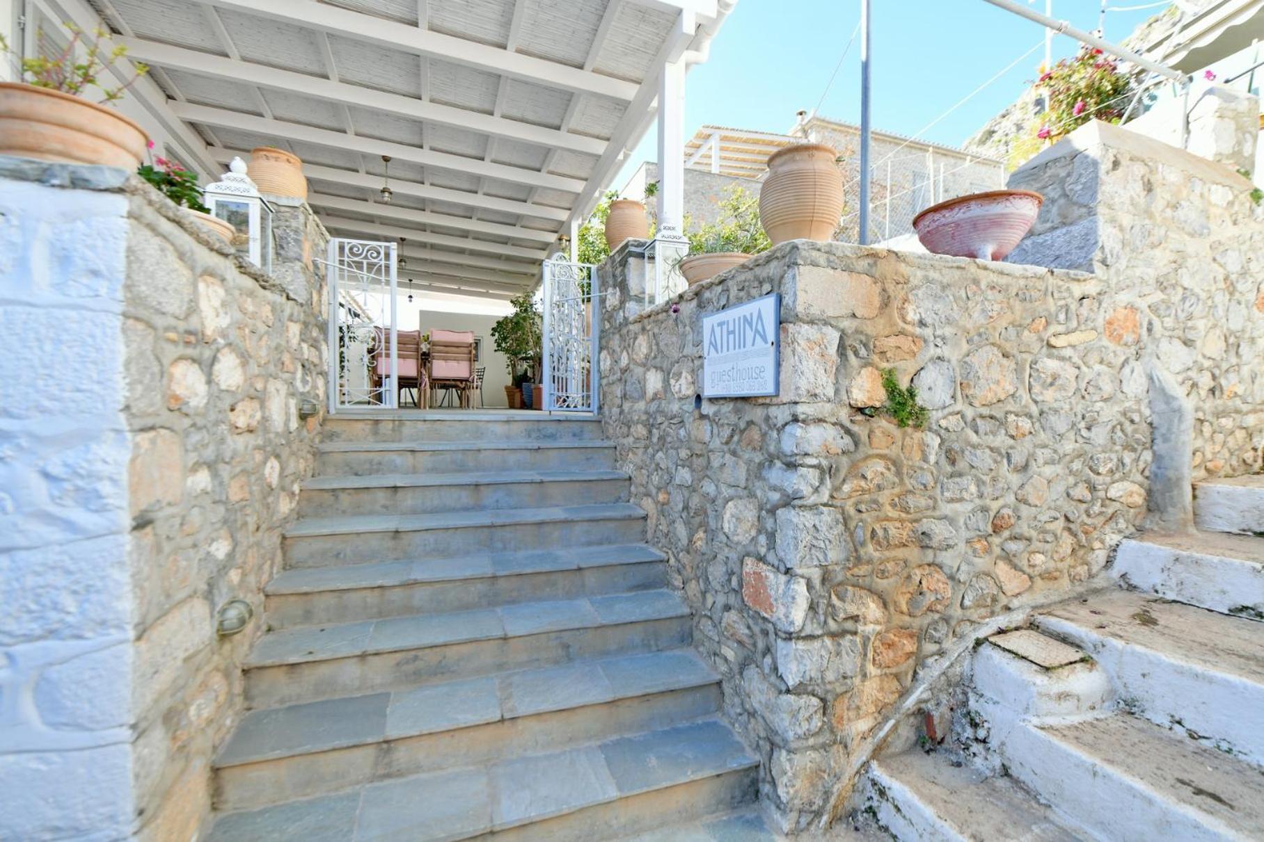 Athina Guesthouse Ídra Kültér fotó